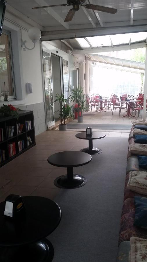 Hotel Manolita Rimini Buitenkant foto
