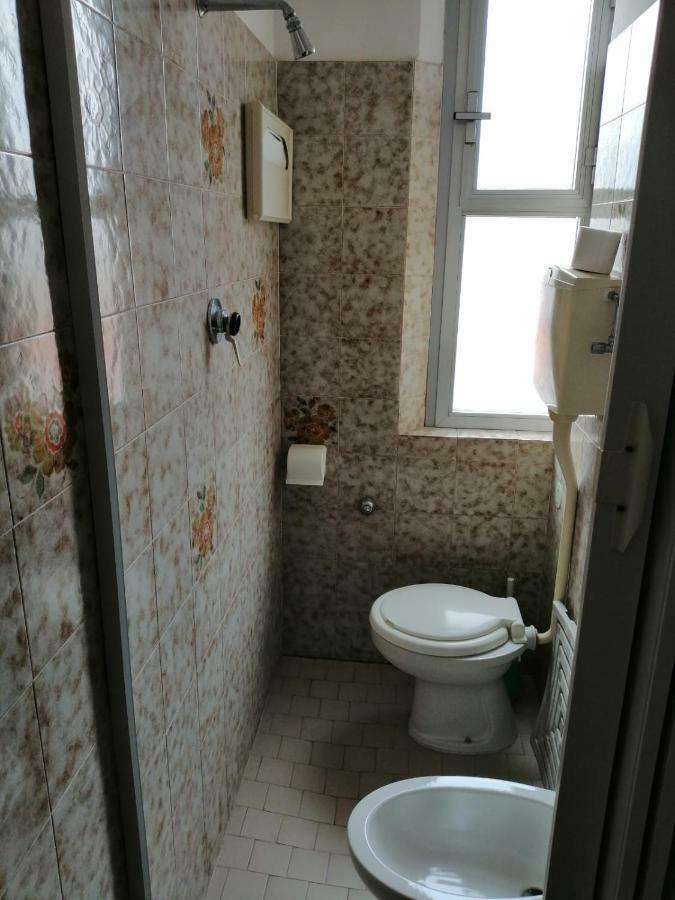 Hotel Manolita Rimini Buitenkant foto