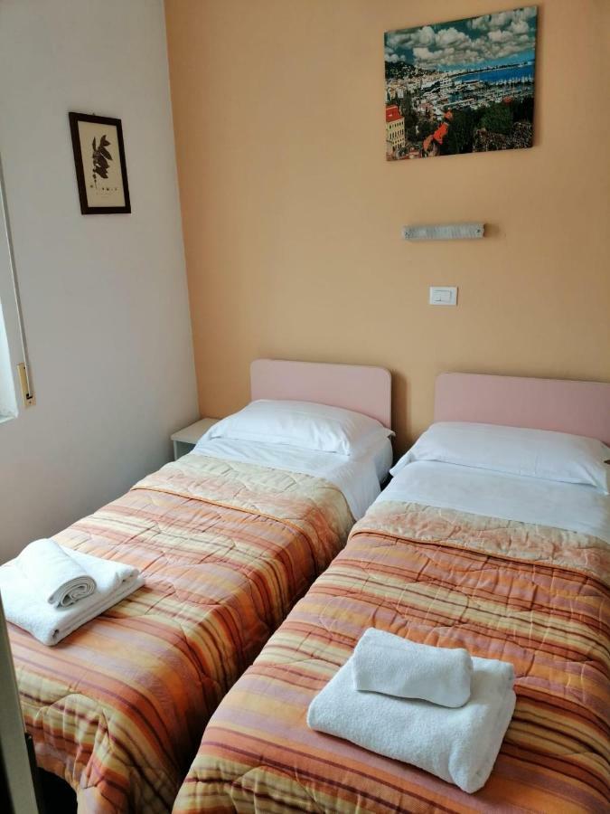 Hotel Manolita Rimini Buitenkant foto